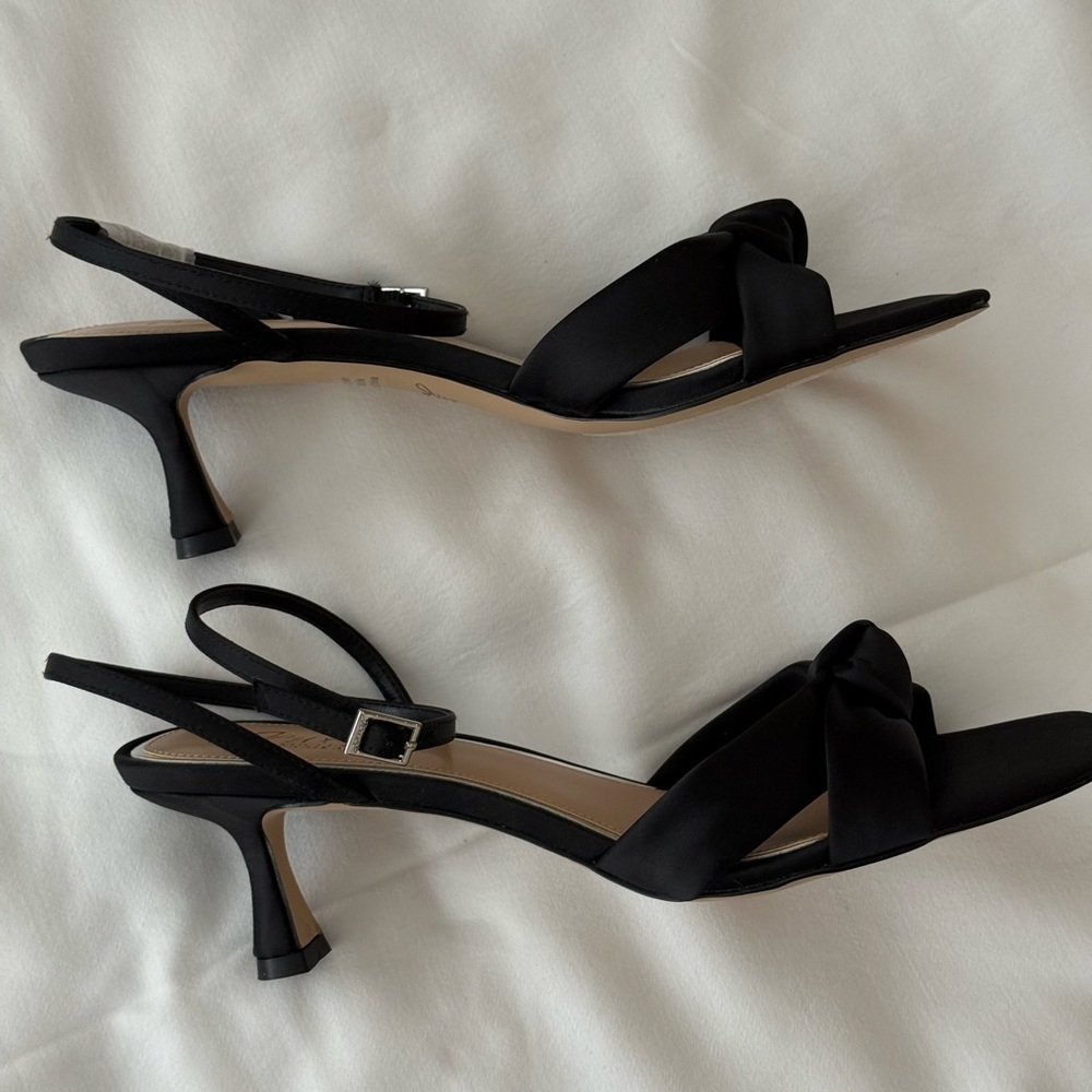 Jewel Badgley Mischka Black Satin Color Ankle-Strap Open Toe Heels NEW Size 8.5